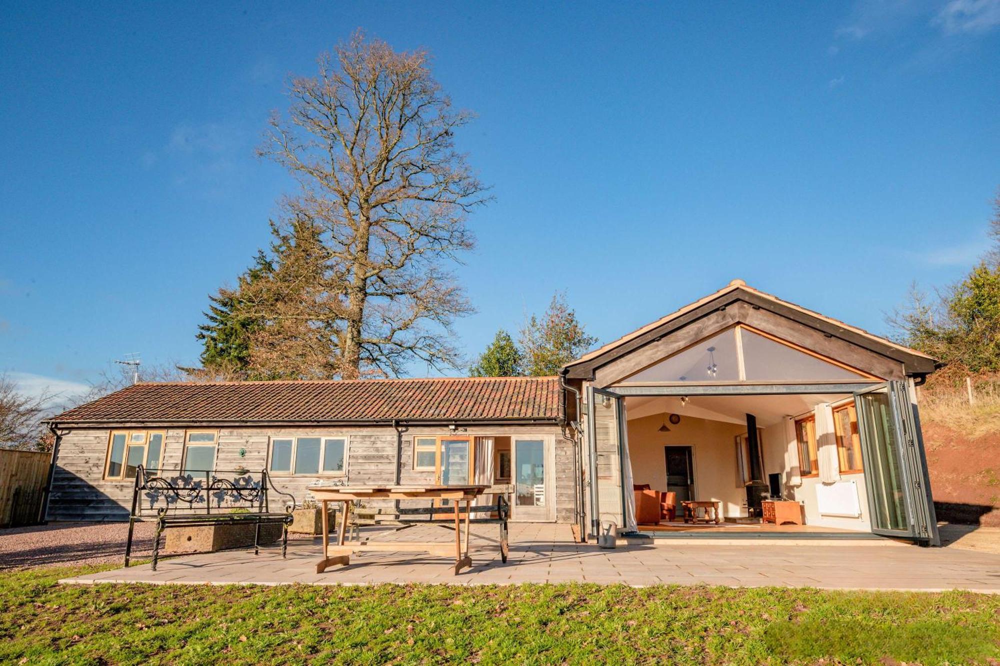 Host & Stay - Upperley Barn บรอมยาร์ด ภายนอก รูปภาพ