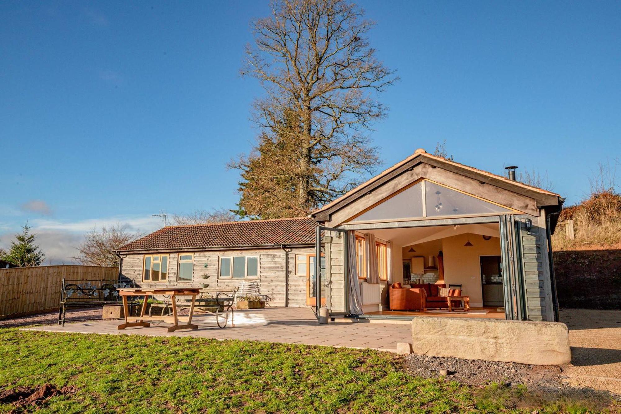 Host & Stay - Upperley Barn บรอมยาร์ด ภายนอก รูปภาพ